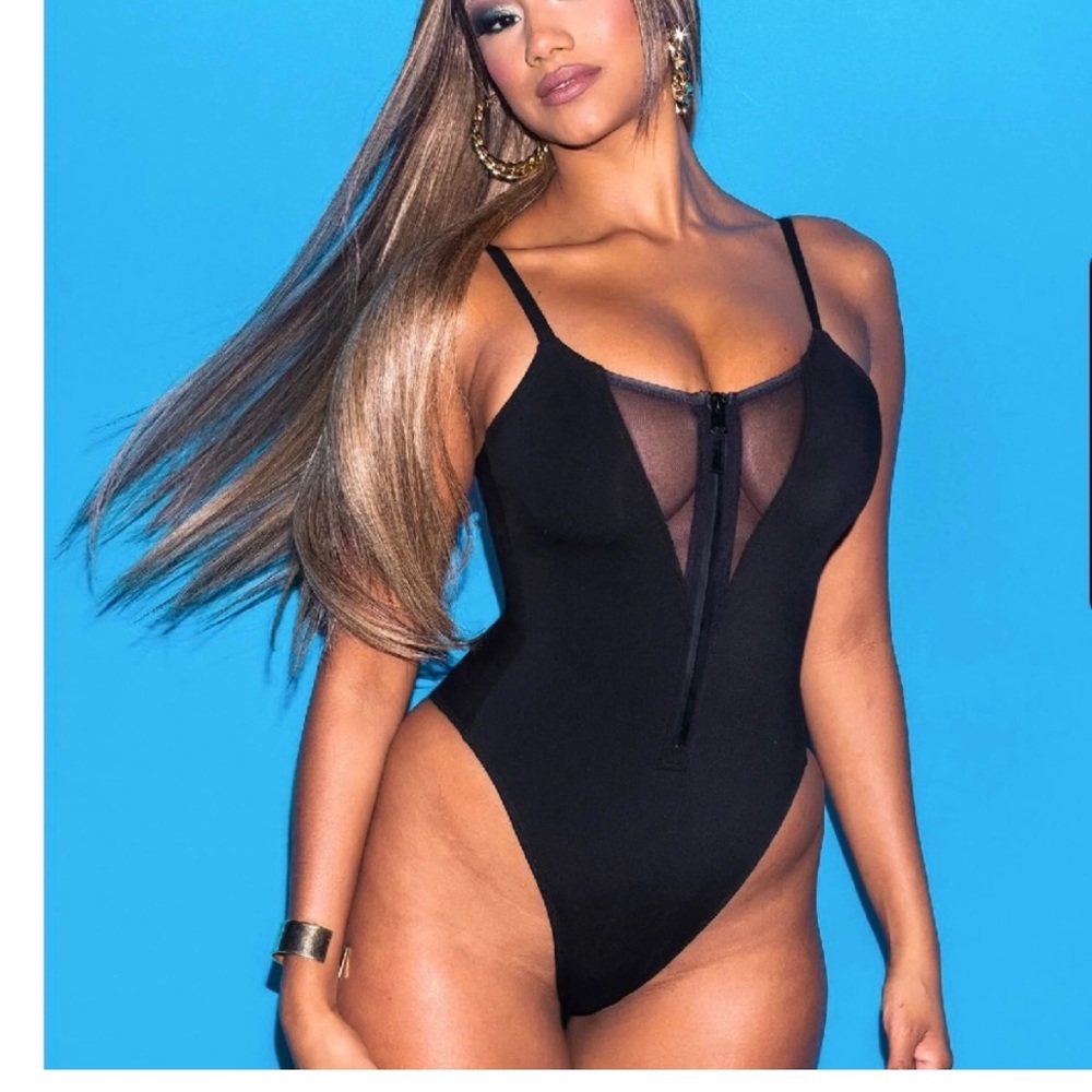 TA3 Hi-Cut Zippy one piece